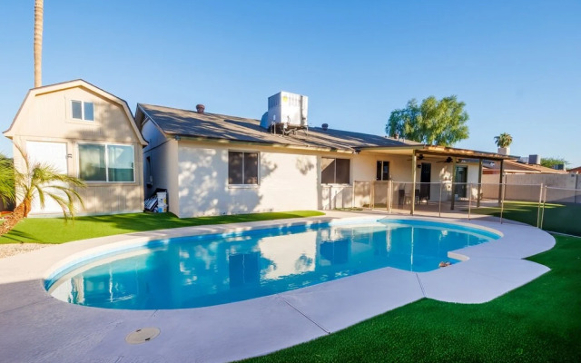 Beach Paradise 4 Bedroom Pool House