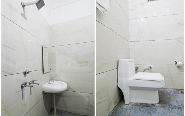 OYO 82032 Hotel Coli Spaces Studio