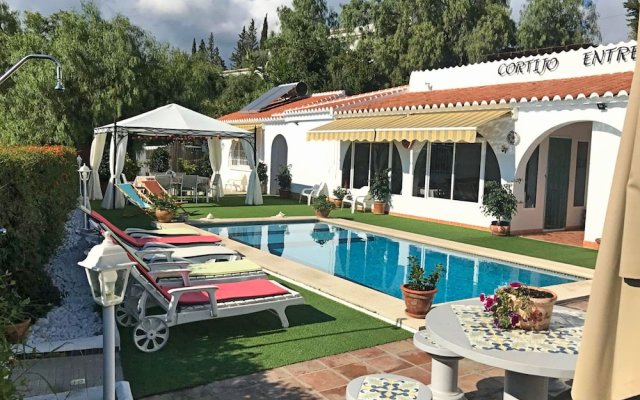 Cozy Cottage in Cómpeta With Private Swimming Pool