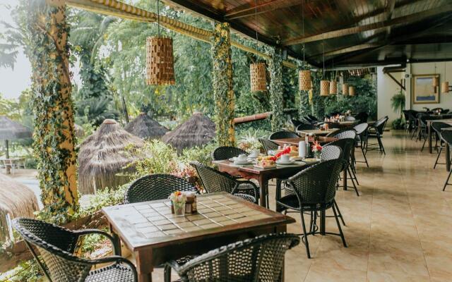 Hotel Marinas Resort