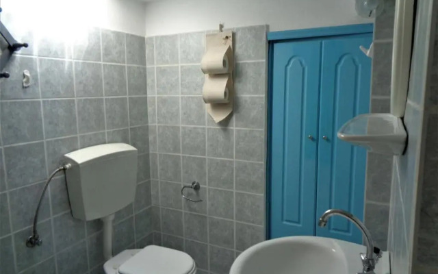 ostria studios - molos