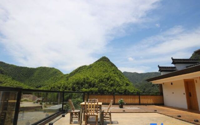 Zhiyou Yijian Guesthouse