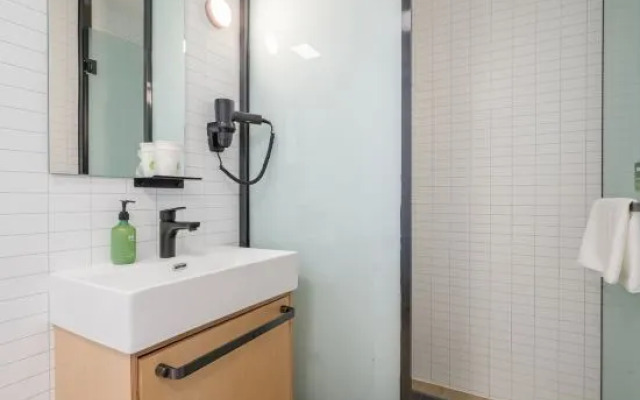 Hi Inn Hotel (Shanghai Baoshan Chengshi Gongyeyuan)