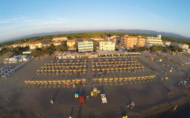 Liberius a soli 100m dal mare