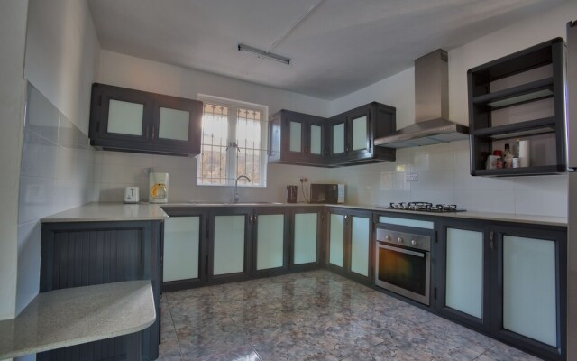 Hibiscus Villa - 5 Rooms