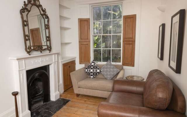 The Angel Place Hideaway - Fair 4bdr House With Terrace