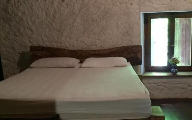 Centro Trekking A Cavallo Monte Brugiana