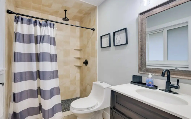 Inverness Getaway ~ 4 Mi to Henderson Lake!