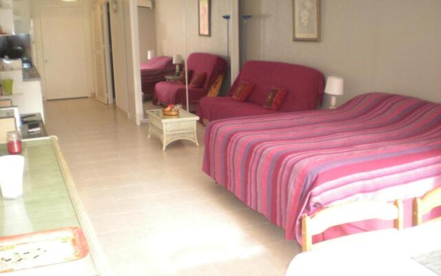 Studio 27 Orient Bay