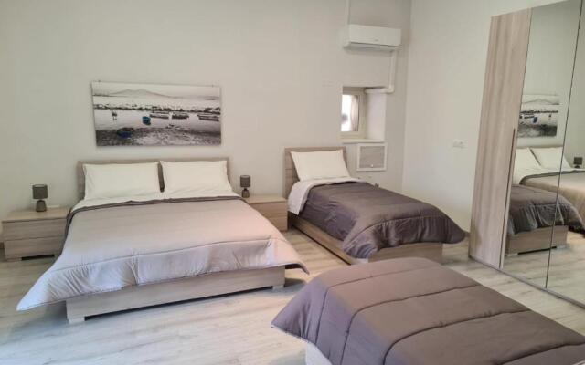 Vanzi Rooms