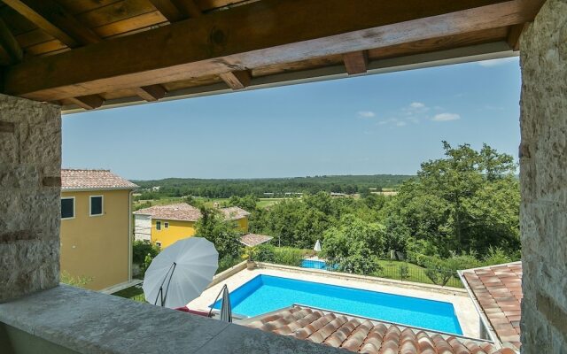 Beautiful Child-friendly Villa With Private Pool in Porec