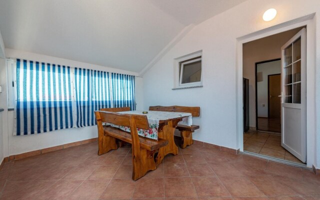 Stunning Apartment in Vir With Wifi and 2 Bedrooms