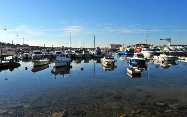Brit Hotel Martigues Nord