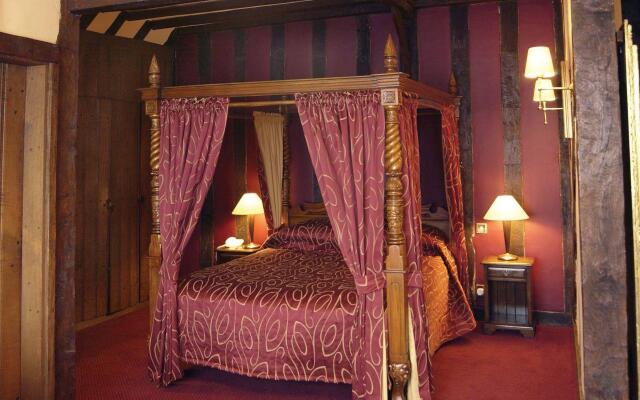 The Bull Hotel Long Melford by Greene King Inns