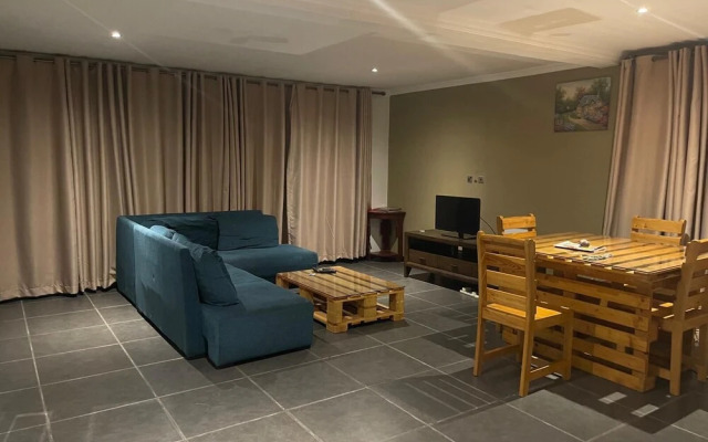 Remarkable 2-bed Apartment in Accra
