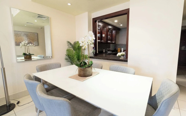 Reehan 1 - Happy Season - 2BR - Downtown