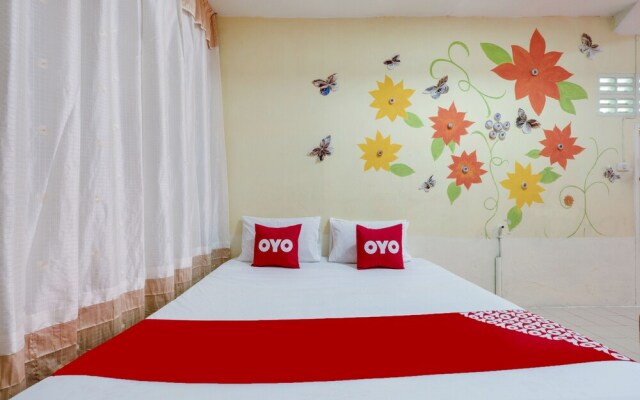 OYO 1099 Star House