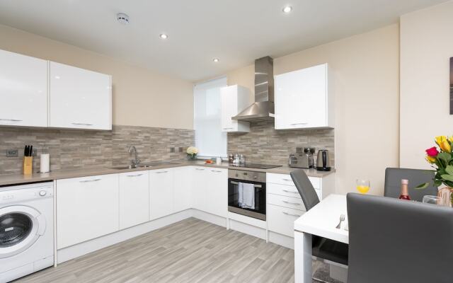 KVM - Kensington Apartment