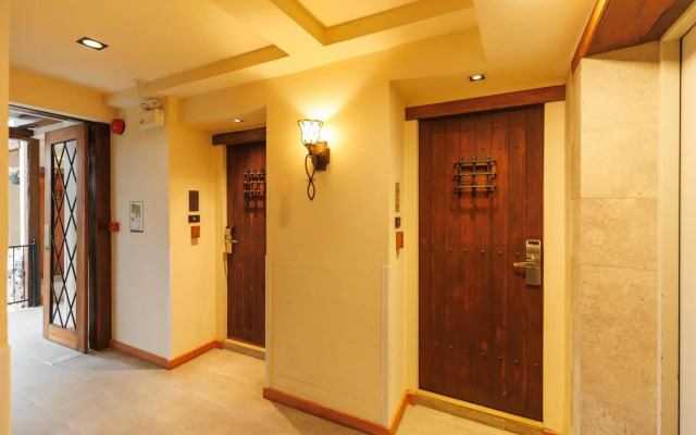 Le Charcoa Hotel