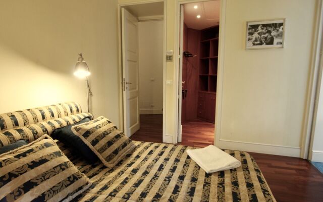 Sleep in Italy - SpanishSteps Apartments