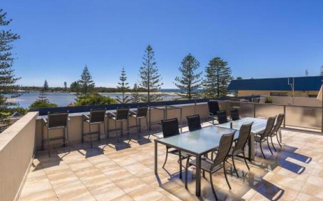 Lakeshore Apartments - Unit 5