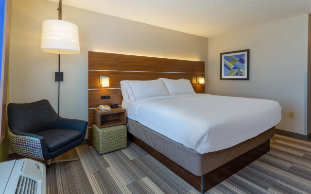 Holiday Inn Express & Suites Vandalia by IHG