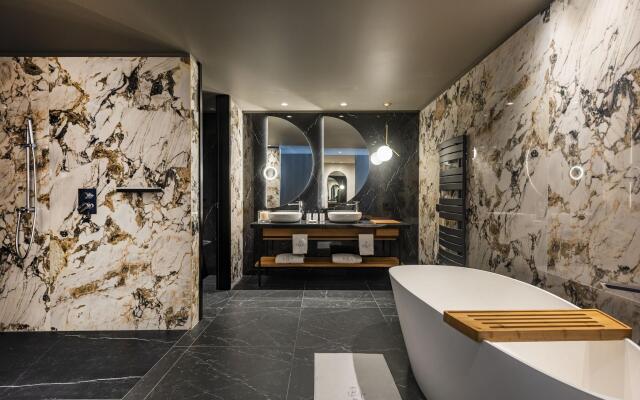 EALA My Lakeside Dream – Adults Only