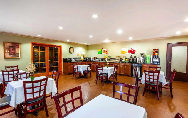 Quality Inn Arlington