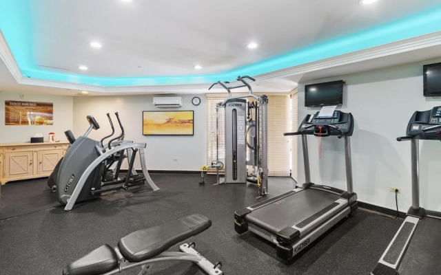 Oahu Royal Garden At Waikiki 2010 Condo