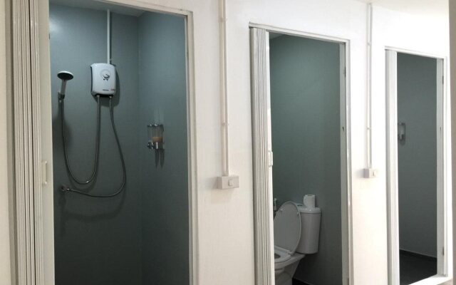 Local Time Bangkok - Hostel