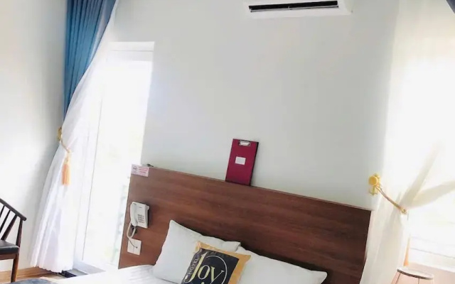 Joy Hotel