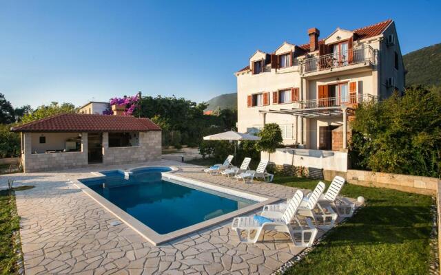 Holiday Home Luce