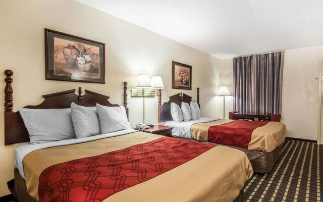 Econo Lodge Inn & Suites