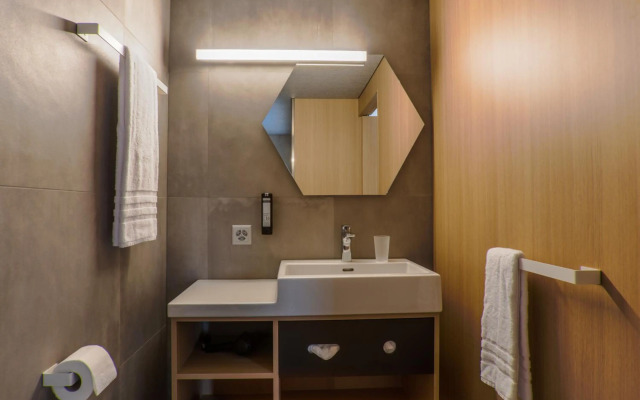 The Lab Hotel & Apartments