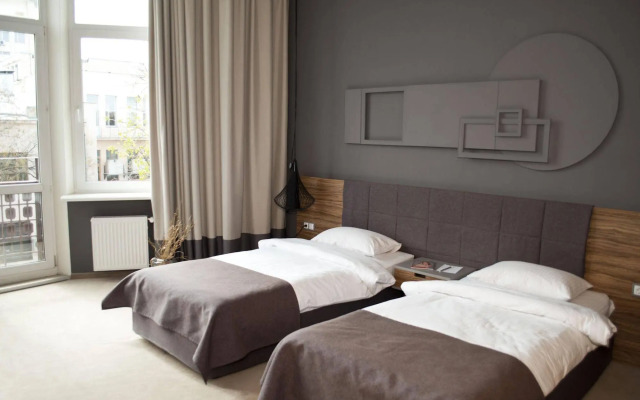 Poet Art Hotel