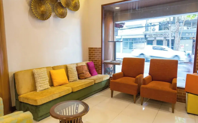 UPAR hotels Silom near Mahanakhon