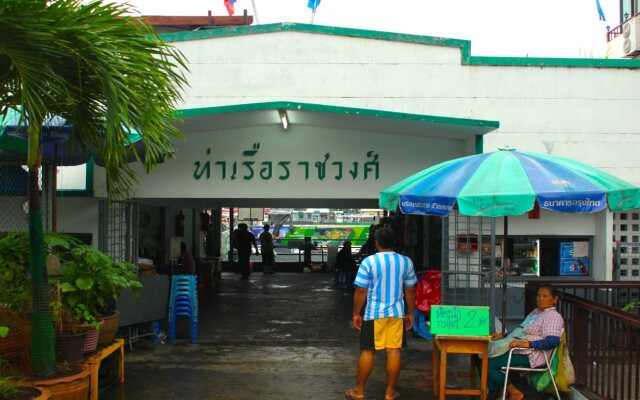 Sampheng Apartment