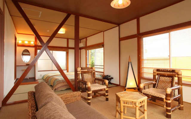 Beach Commune Simploose (Adult Only)