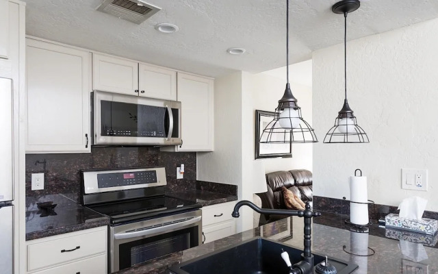 Cliffs in Surprise By Signature Vacation Rentals