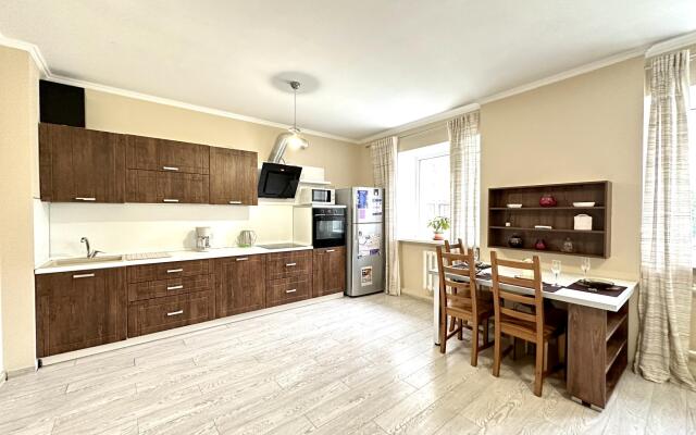 Compass (Компасс) на улице Миусская