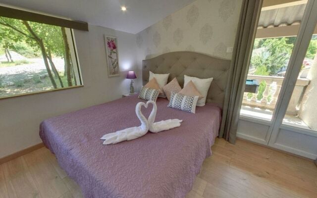 Le Mas des 5 Fontaines. Chambres d'hôtes