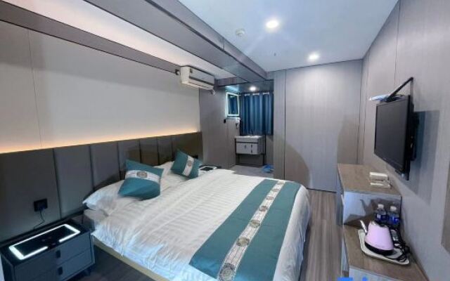 Yunxi Light Luxury Hotel