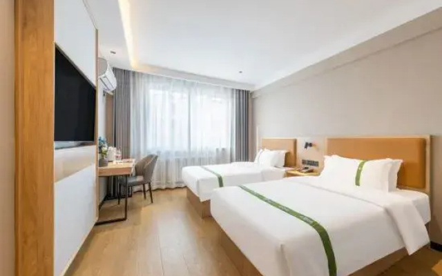 GreenTree Inn Express Hotel (Dongying Lijin Ginza Mall)