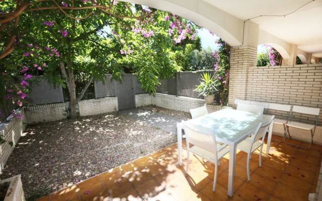 Casa Vista a la Piscina Para 8 Personas en Cambrils