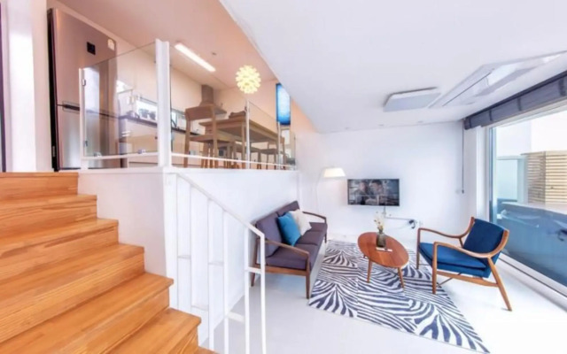 Geojedo Blue Hill Pension