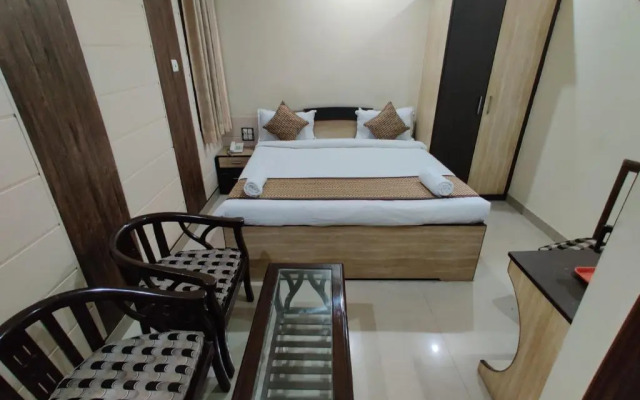 OYO 19453 Hotel Holy Basil