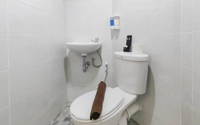 Minimalist And Homey Studio At Amartha View Apartment