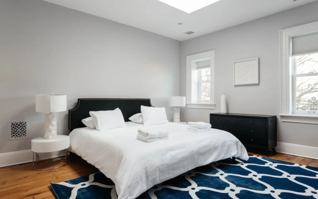 6 Bedroom Townhome Near NYC