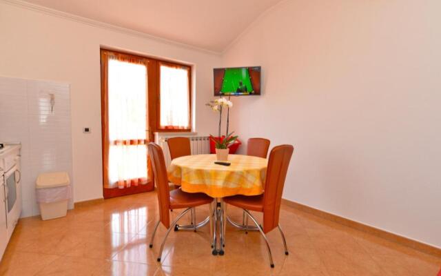 Apartment Ljiljana 1553