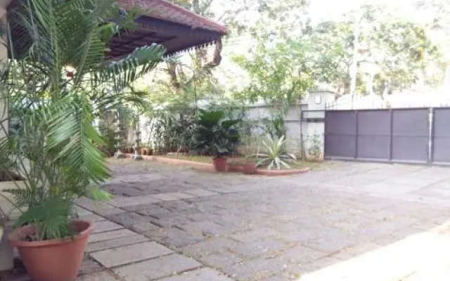 Avenue Kowdiar